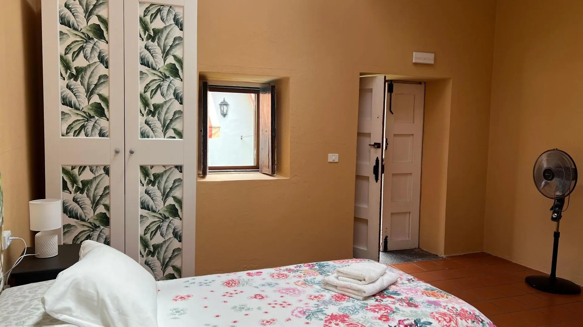 Villa Casona Gildana: Historia, Patrimonio/E-working Arucas España